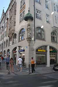 Sendlinger Straße 31 - Bartu Schuhe (Foto: Marikka-Laila Maisel)