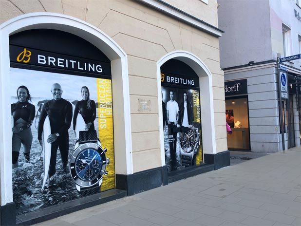 Eine Breiting Boutique eröffnet in München - Dienerstrasse im Herbst 2021 Foto: Martin Schmitz